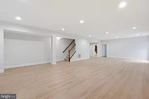 5285 Meadow Estates Dr, Fairfax, VA 22030 - Photo 23