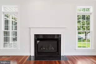 5285 Meadow Estates Dr, Fairfax, VA 22030 - Photo 15