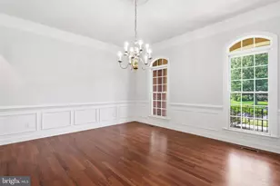 5285 Meadow Estates Dr, Fairfax, VA 22030 - Photo 11