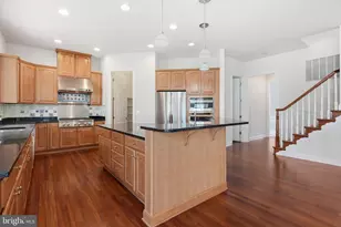 5285 Meadow Estates Dr, Fairfax, VA 22030 - Photo 19