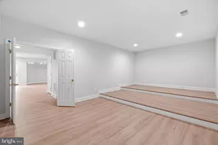 5285 Meadow Estates Dr, Fairfax, VA 22030 - Photo 27