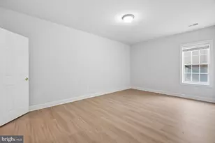 5285 Meadow Estates Dr, Fairfax, VA 22030 - Photo 25