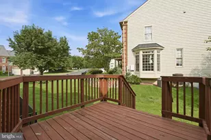 5285 Meadow Estates Dr, Fairfax, VA 22030 - Photo 45