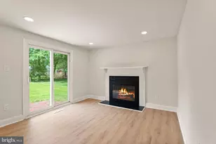 15310 Blueridge View Dr, Centreville, VA 20120 - Photo 17