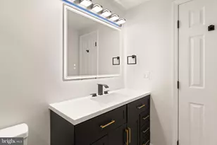 15310 Blueridge View Dr, Centreville, VA 20120 - Photo 41