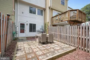 8234 Crestmont Cir, Springfield, VA 22153 - Photo 23