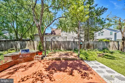 7902 Larrick Court, Springfield, VA 22153 - Photo 41
