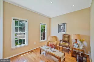 7902 Larrick Ct, Springfield, VA 22153 - Photo 7
