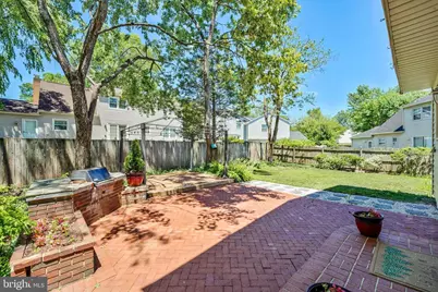 7902 Larrick Court, Springfield, VA 22153 - Photo 39