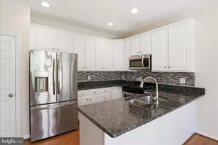 12872 Fair Valley Ct, Fairfax, VA 22033 - Photo 5