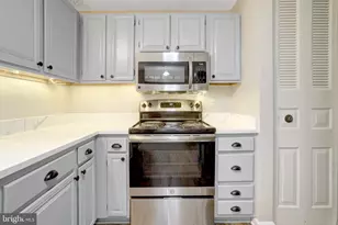 3381 Monarch Ln, Annandale, VA 22003 - Photo 17