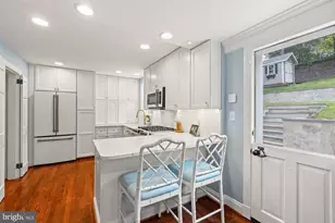 6029 Grove Dr, Alexandria, VA 22307 - Photo 29