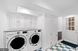 6029 Grove Dr, Alexandria, VA 22307 - Photo 49
