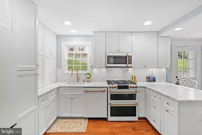 6029 Grove Drive, Alexandria, VA 22307 - Photo 27