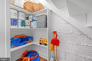 6029 Grove Dr, Alexandria, VA 22307 - Photo 55