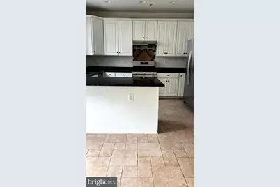 8894 Ashgrove House Lane, Vienna, VA 22182 - Photo 5