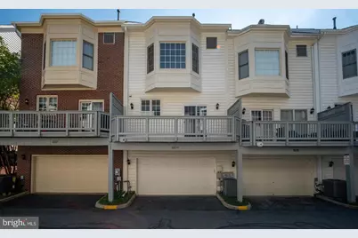 8894 Ashgrove House Lane, Vienna, VA 22182 - Photo 27