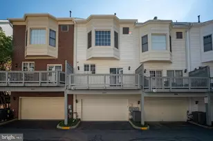 8894 Ashgrove House Ln, Vienna, VA 22182 - Photo 27