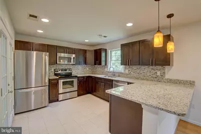 900 Walker Road, Great Falls, VA 22066 - Photo 11