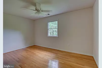 900 Walker Road, Great Falls, VA 22066 - Photo 17