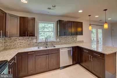900 Walker Road, Great Falls, VA 22066 - Photo 13