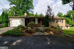900 Walker Rd, Great Falls, VA 22066 - Photo 1
