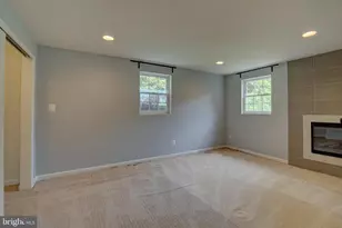 900 Walker Rd, Great Falls, VA 22066 - Photo 33