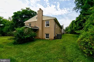 900 Walker Rd, Great Falls, VA 22066 - Photo 47