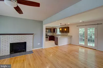 900 Walker Road, Great Falls, VA 22066 - Photo 9