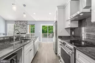 6104 Stonepath Cir, Centreville, VA 20120 - Photo 13