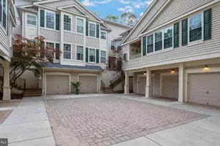 1300 Windleaf Dr, Reston, VA 20194 - Photo 3