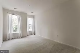 1300 Windleaf Dr, Reston, VA 20194 - Photo 23
