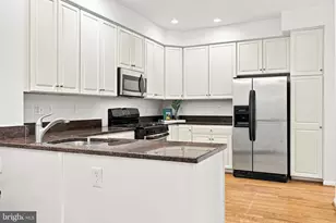 1278 Woodbrook Ct, Reston, VA 20194 - Photo 23