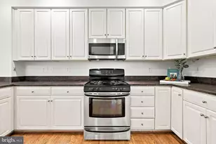 1278 Woodbrook Ct, Reston, VA 20194 - Photo 25