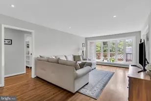 8001 Leyton Pl, Springfield, VA 22152 - Photo 7