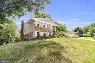 8001 Leyton Pl, Springfield, VA 22152 - Photo 3