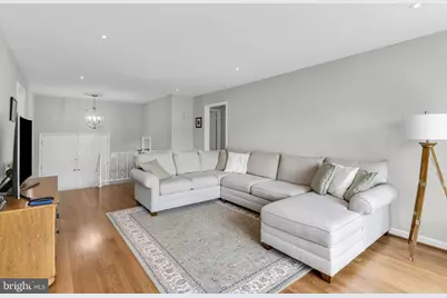 8001 Leyton Place, Springfield, VA 22152 - Photo 7
