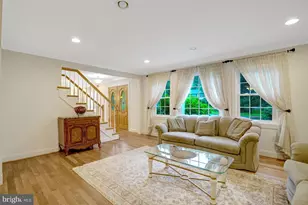 8304 Five Gates Rd, Annandale, VA 22003 - Photo 11