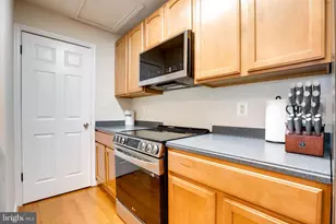 3908 Penderview Dr, Fairfax, VA 22033 - Photo 11