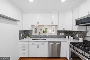 6052 Kestner Cir, Alexandria, VA 22315 - Photo 7