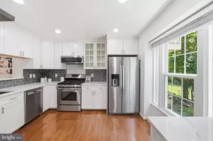 6052 Kestner Cir, Alexandria, VA 22315 - Photo 5