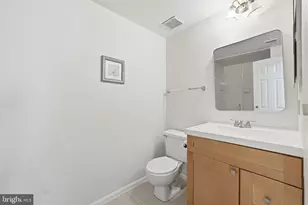 6052 Kestner Cir, Alexandria, VA 22315 - Photo 27