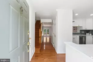 6052 Kestner Cir, Alexandria, VA 22315 - Photo 3