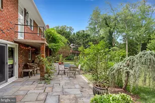 8540 Mt Zephyr Dr, Alexandria, VA 22309 - Photo 3