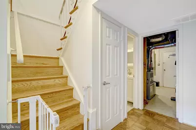 8527 Parliament Drive, Springfield, VA 22151 - Photo 5