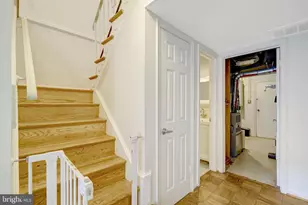 8527 Parliament Dr, Springfield, VA 22151 - Photo 5