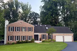 810 Aaron Ct, Great Falls, VA 22066 - Photo 1