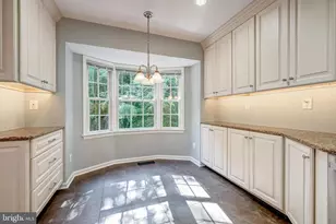 9259 Bailey Ln, Fairfax, VA 22031 - Photo 19
