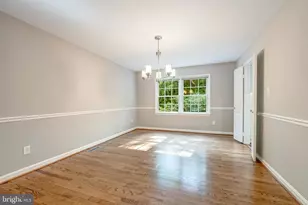 9259 Bailey Ln, Fairfax, VA 22031 - Photo 13