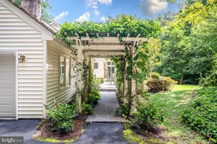 8107 Vista Point Ln, Fairfax Station, VA 22039 - Photo 17